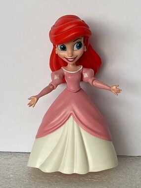 Disney Princess Ariel Poseable Figure 5" Tall
Comic Collection Hasbro 2017 Toy